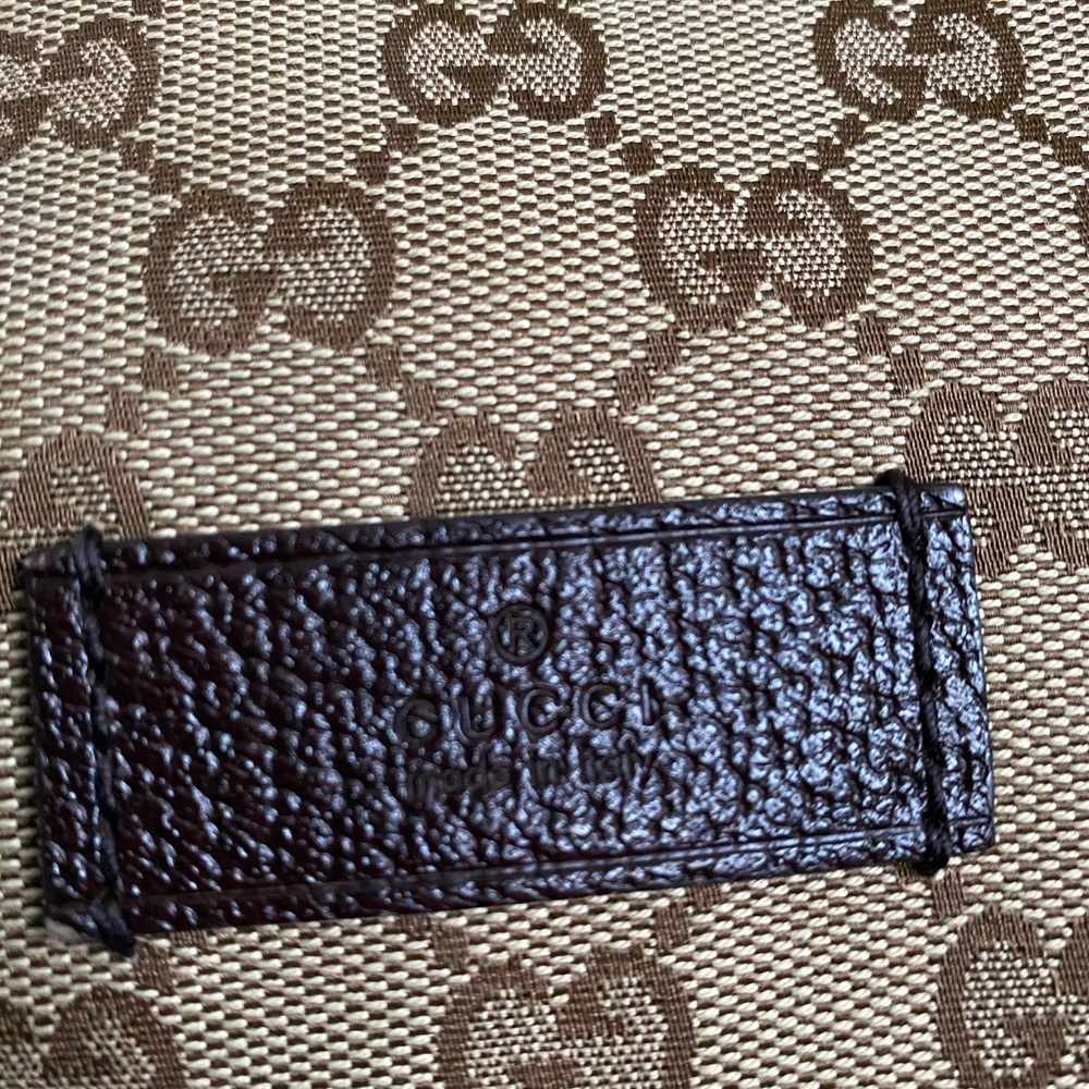 😍SOLD😍

Aythentic GG flap messenger bag - Picture 3 of 6